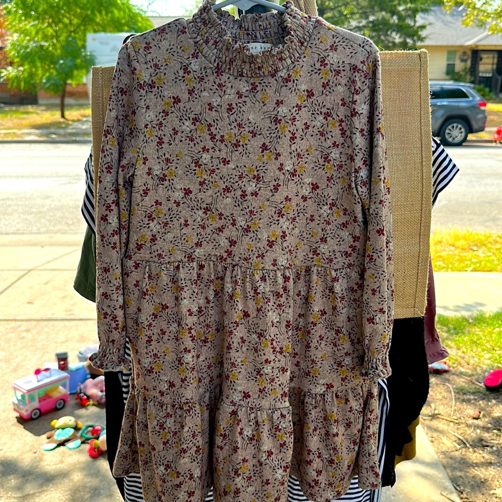 Girls dress